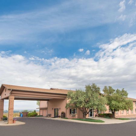 Super 8 By Wyndham Florence Co Exteriér fotografie