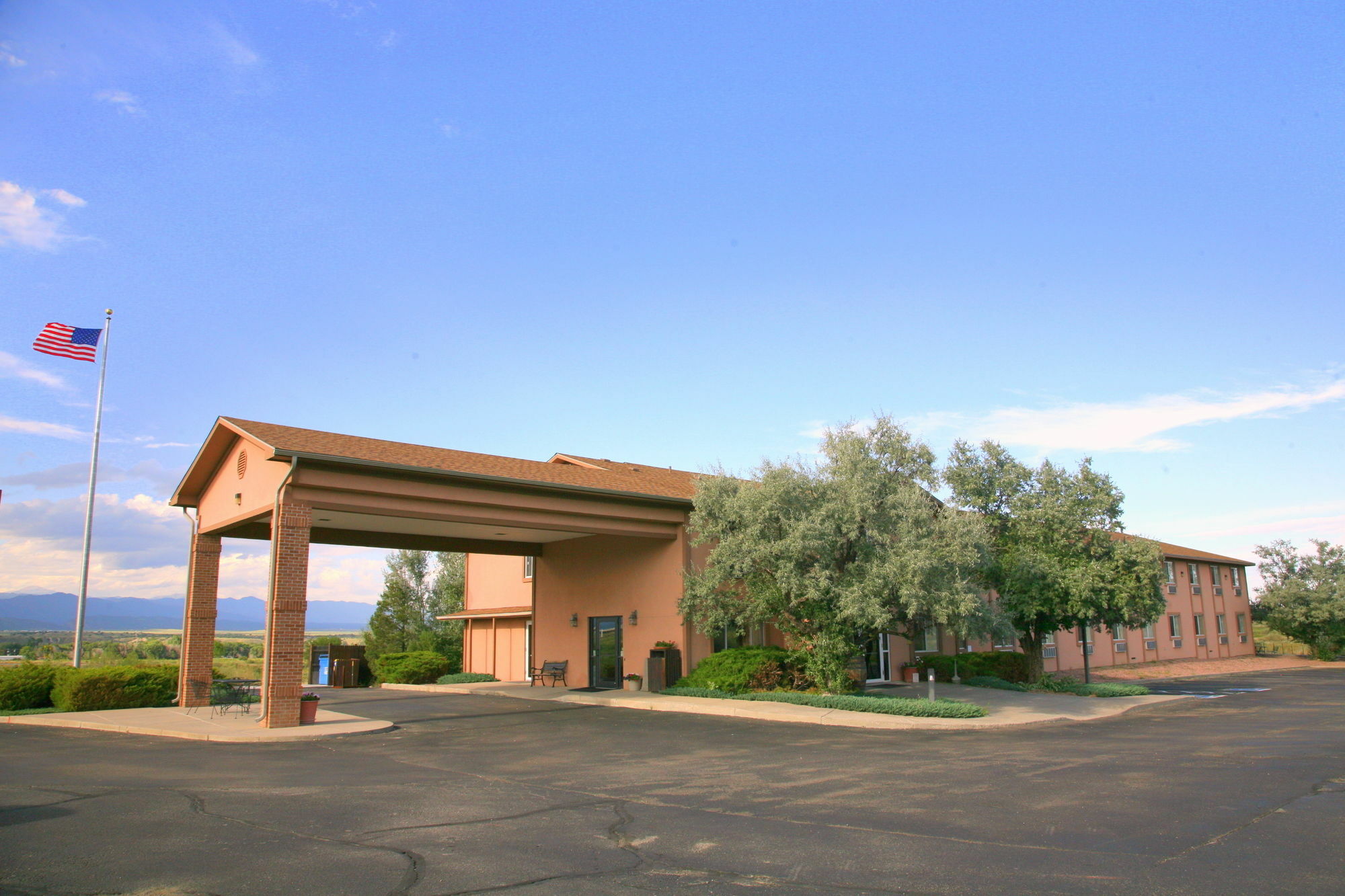 Super 8 By Wyndham Florence Co Exteriér fotografie